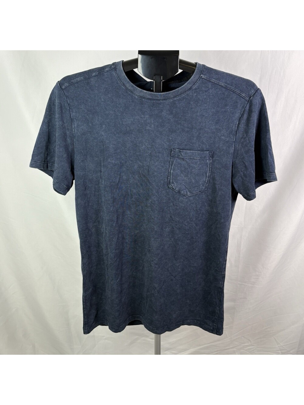 VRST Essential Mens Pocket Tee T-Shirt Size S  New. (Item 507-508)
